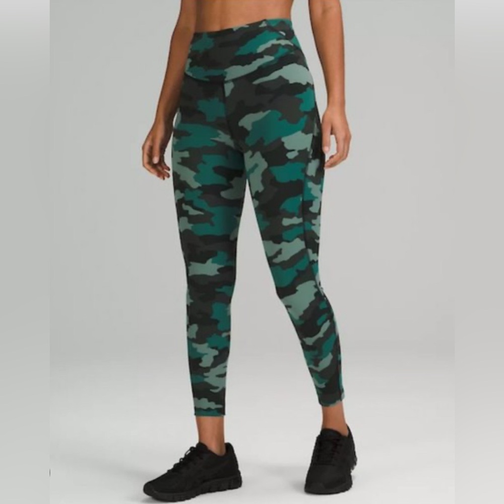 BNWOT Lululemon Base Pace High-Rise Running Tight 25” - size 4